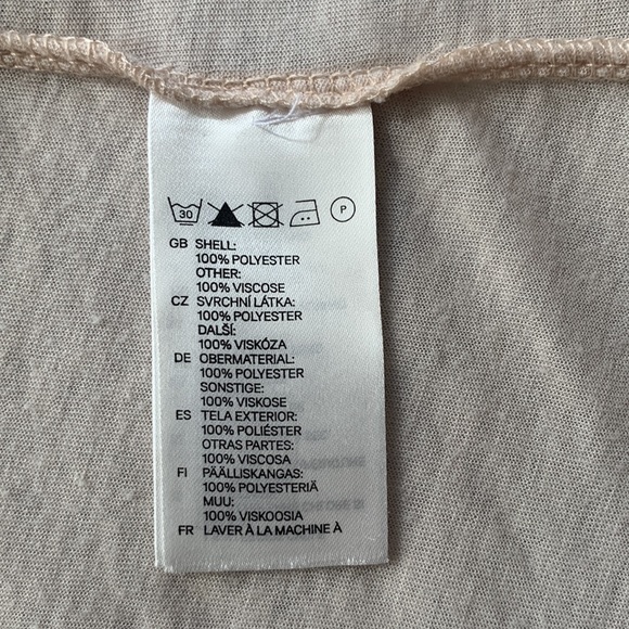 3 for $20 bundle H&M flowing  camel light weight tie front sleeveless t shirt - Picture 5 of 5